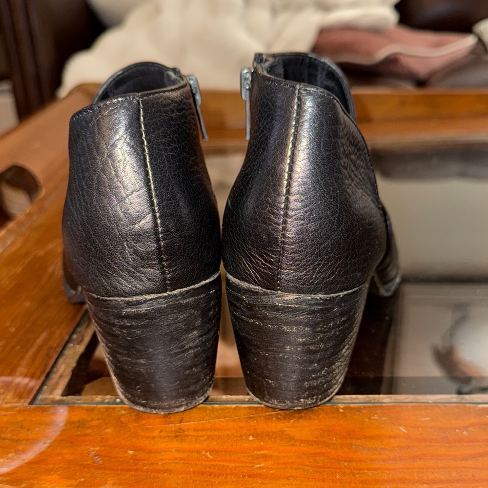 Silent D Black Ankle Booties - Picture 4 of 9